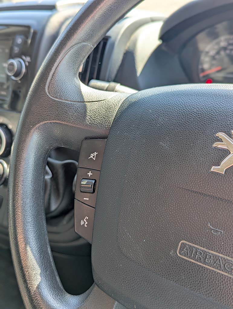 PEUGEOT BOXER 2.2 BlueHDi H2 Professional Van 140ps - Image 18