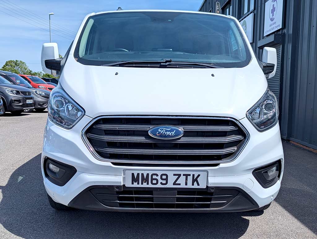 Ford Transit Custom 2.0 EcoBlue 130ps Low Roof Limited Van - Image 14