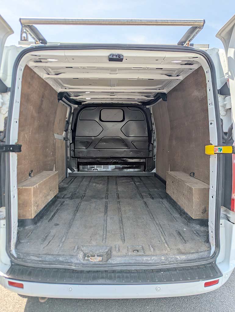 Ford Transit Custom 2.0 EcoBlue 130ps Low Roof Limited Van - Image 22