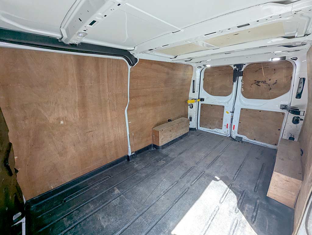 Ford Transit Custom 2.0 EcoBlue 130ps Low Roof Limited Van - Image 23